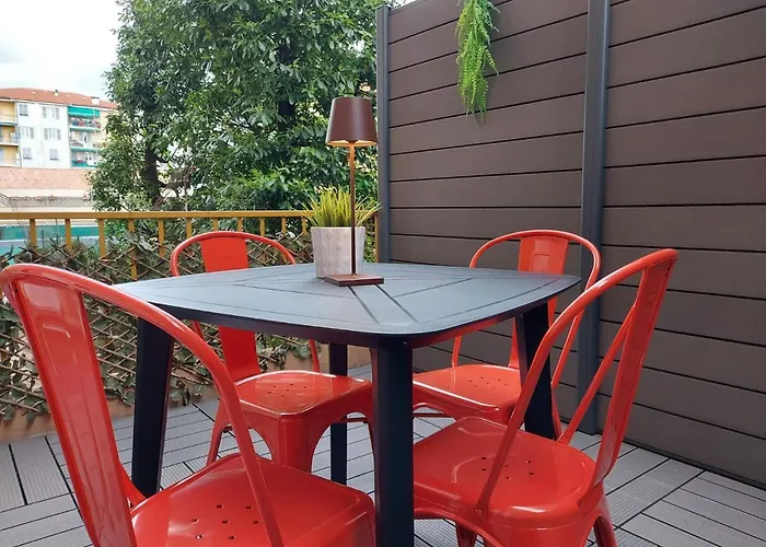 Petite Maison Elegante Monolocale Con Terrazza
