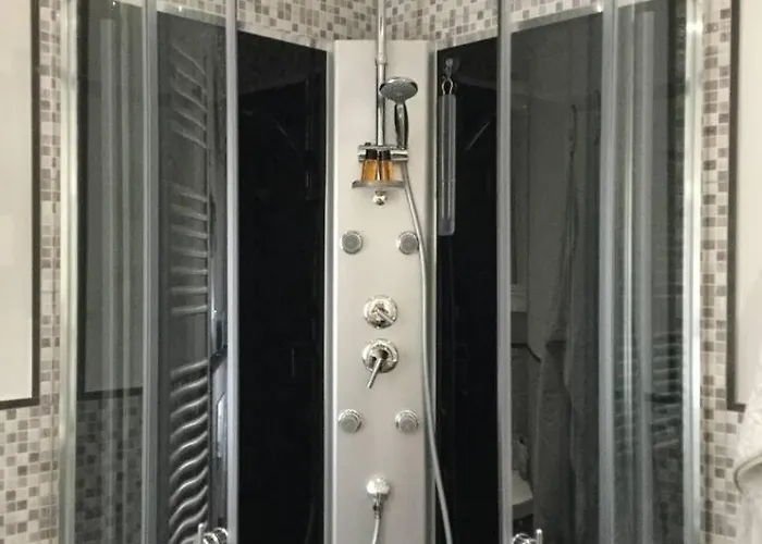 Petite Maison Elegante Monolocale Con Terrazza